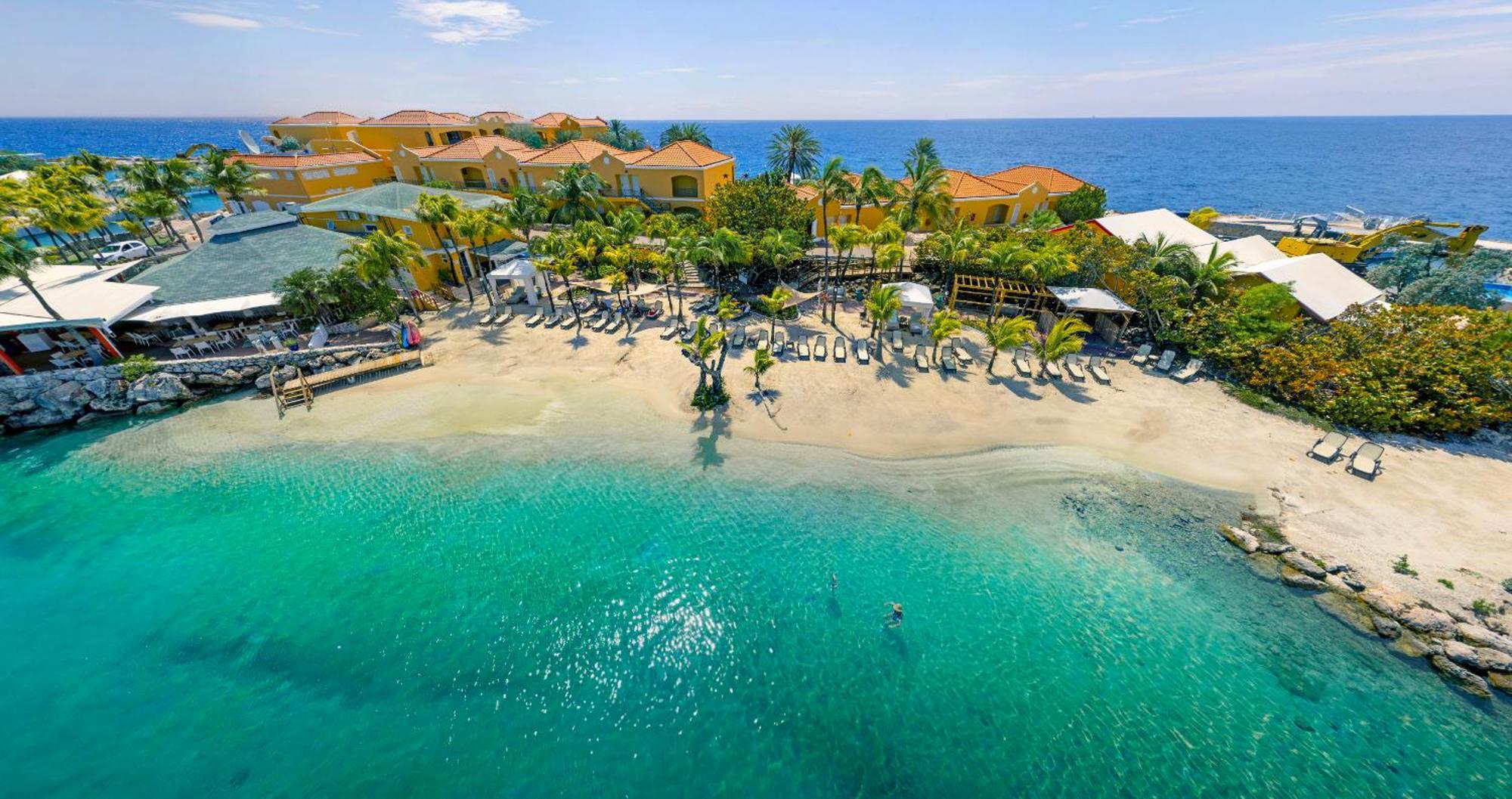 The Royal Sea Aquarium Resort Виллемстад Экстерьер фото